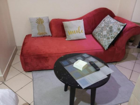 Lux Suites Attic Place Studio Apartemnts